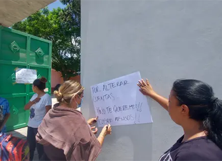 Denuncian irregularidades en primaria de Soledad Denuncian irregularidades en primaria de Soledad