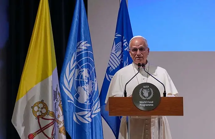 Guerras se "alimentan" más rápido que personas: Papa