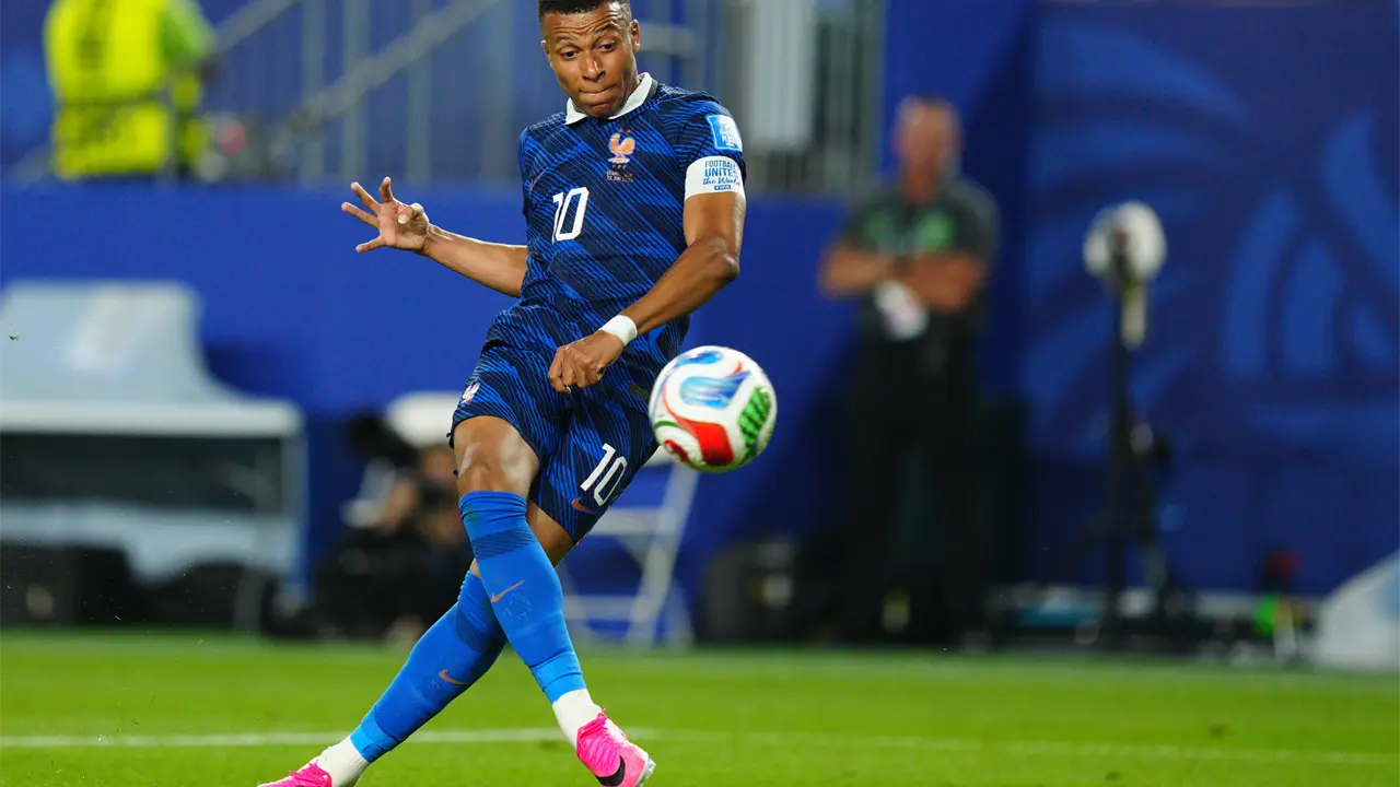 Mbappé anota dos veces y Francia vence a Irak en Filadelfia