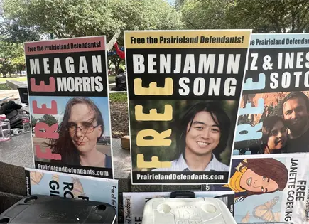 Ocho manifestantes antifa sentenciados en Texas por tiroteo