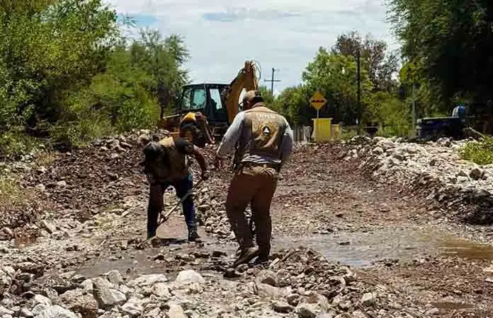 Reparan daños ocasionados por la tromba