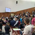 Videos | Manifestantes toman Congreso por Ley Serrano Videos | Manifestantes toman Congreso por Ley Serrano