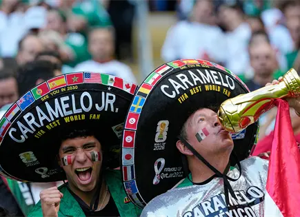Caramelo, el polémico superaficionado de México que asiste a su 11er Mundial Caramelo, el polémico superaficionado de México que asiste a su 11er Mundial