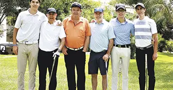 COMPARTEN SU PASIÓN POR EL GOLF COMPARTEN SU PASIÓN POR EL GOLF