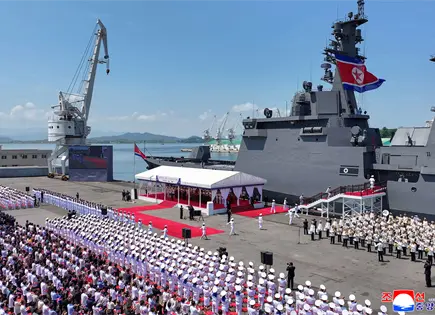 Corea del Norte pone en servicio destructor Choe Hyon en Nampo Corea del Norte pone en servicio destructor Choe Hyon en Nampo