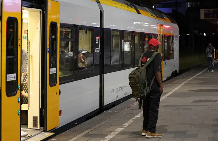 Detienen corridas de trenes en toda Alemania
