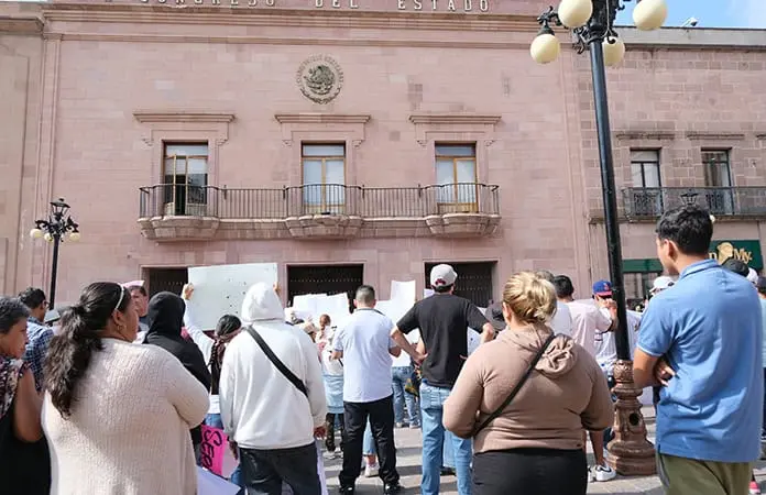 El pueblo se harta y toma el Congreso El pueblo se harta y toma el Congreso