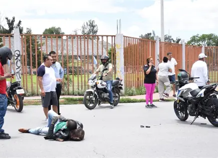 Embisten a un motociclista en avenida M&eacute;xico