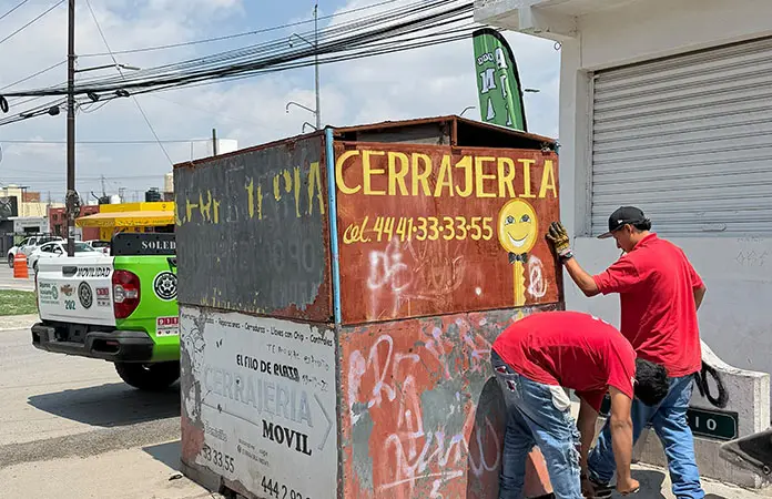 En un operativo retiran estanquillos abandonados