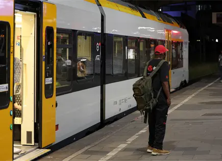 Fallo en sistema de comunicación detiene trenes en Alemania Fallo en sistema de comunicación detiene trenes en Alemania