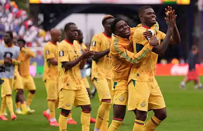 Ghana frena a Inglaterra