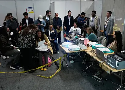 Inici&oacute; Colombia fase final del escrutinio