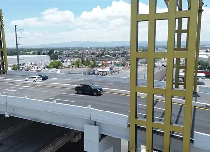 La obra no tiene ning&uacute;n error, asegura Vargas Tinajero (video)