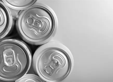 M&aacute;s de 400 latas de cerveza destruidas en operativo de CDMX