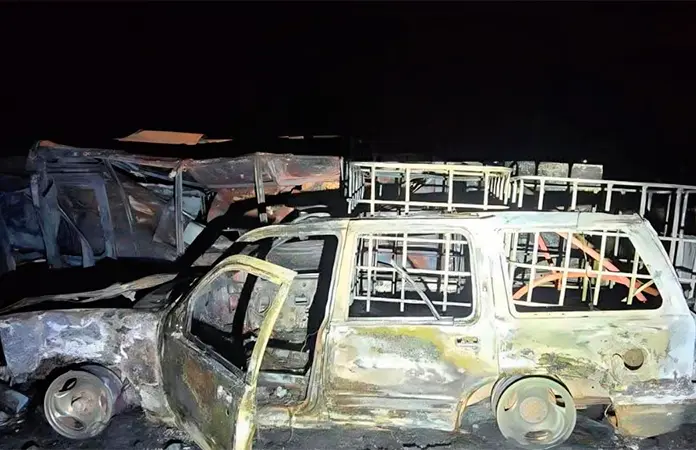 Se incendian camionetas con combustible ilegal
