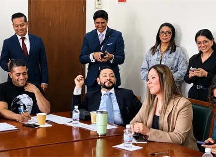Serrano acusa motivaci&oacute;n pol&iacute;tica tras protesta en Congreso