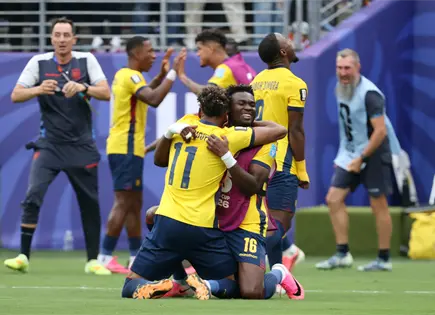 Ecuador vence a Alemania y avanza
