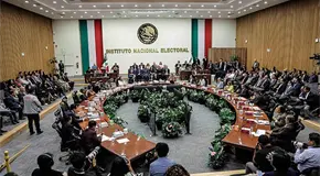INE define hoy si hay cuatro nuevos partidos