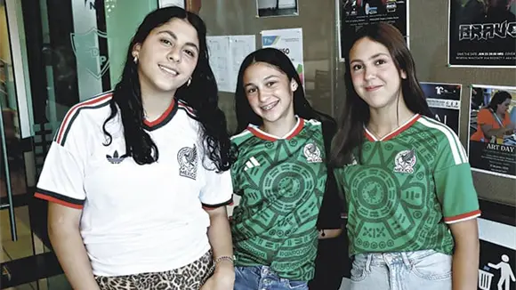 &iexcl;ESPECTACULAR NOCHE DE FUTBOL!