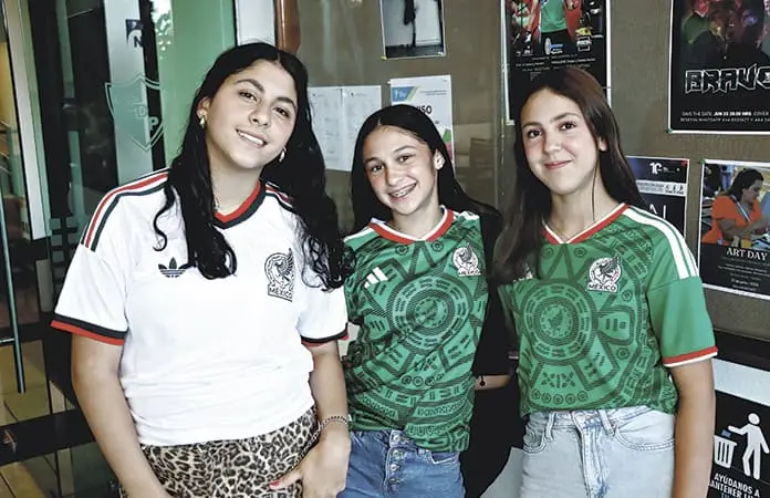 &iexcl;ESPECTACULAR NOCHE DE FUTBOL!
