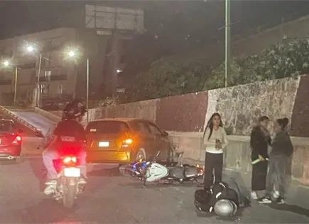 Motociclista resulta lesionado tras choque en R&iacute;o Santiago