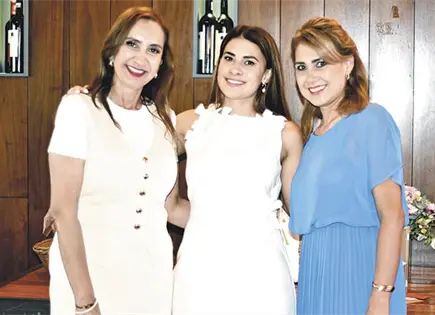 DANIELA &iexcl;PREPARA SU BODA CON ALEJANDRO PARRA!