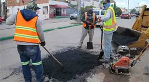 Exhorta el PVEM a establecer plan de bacheo en la capital