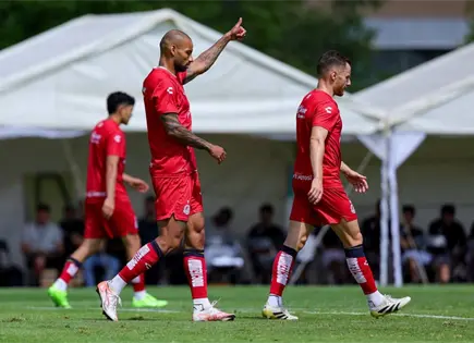 Jo&atilde;o Pedro, con lesi&oacute;n de ligamento cruzado anterior