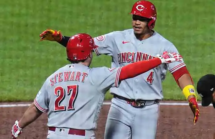 Rojos vienen de atrás para vencer a Piratas