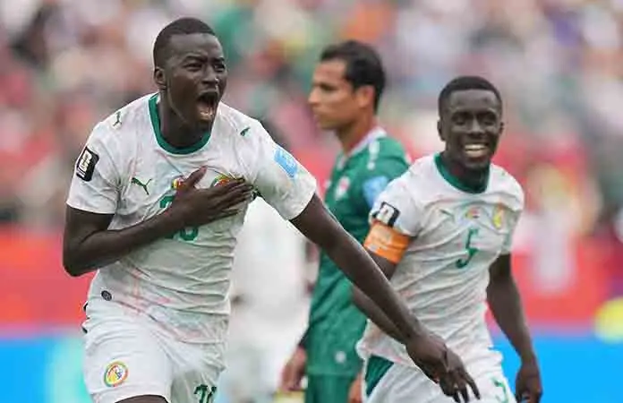 Senegal vapulea a Irak y podría clasificar