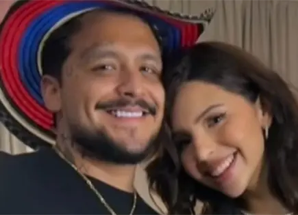 &Aacute;ngela Aguilar es captada junto a Nodal en medio de versiones de boda