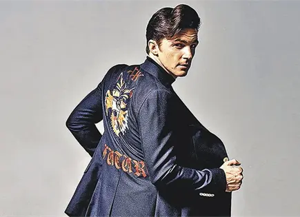 DRAKE BELL LLEGA  A LOS 40 A&Ntilde;OS
