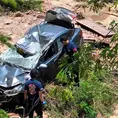 Fallece conductor al caer a barranco en la &acute;70