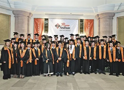 &iexcl;ORGULLOSOS DE CONCLUIR LA PREPA!