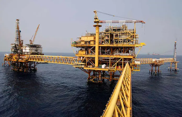 Pemex recorta las inversiones para extracción
