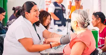 Buena respuesta a feria de la salud
