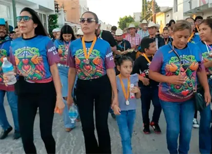 Con callejoneada terminan festejos de grupo Coatlicue
