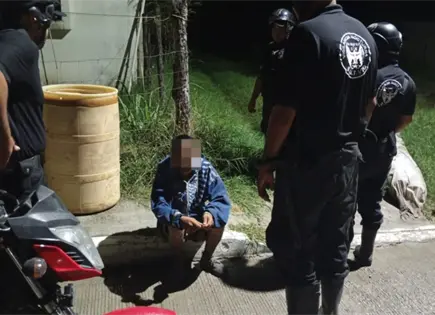 Detienen a presunto ladr&oacute;n tras robar un tambo