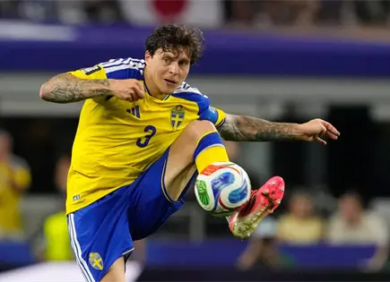 Esposa del sueco Victor Lindel&ouml;f cae de toro mec&aacute;nico durante el Mundial
