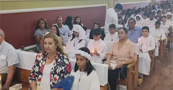 Iglesias cat&oacute;licas realizan primeras comuniones