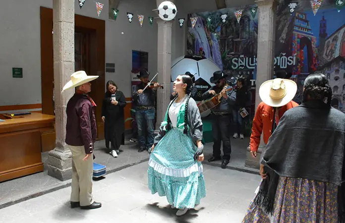 Listo, concurso de baile de huapango arribeño