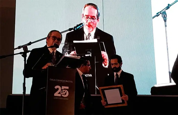 Reconocen la labor de Juan Antonio Mart&iacute;nez