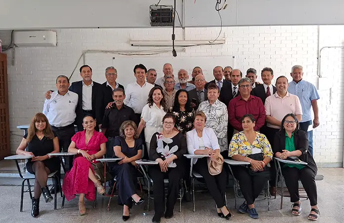 Exalumnos de la Francisco Zarco se reencuentran