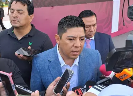 Gallardo niega contratos para buscar protecci&oacute;n en EU