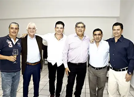 PAPÁS FESTEJAN CON UNA CATA DE VINOS PAPÁS FESTEJAN CON UNA CATA DE VINOS