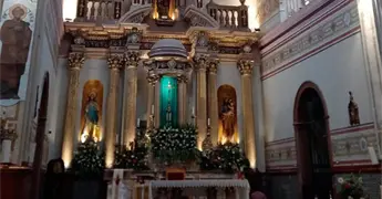 Reubican al p&aacute;rroco Juan Pablo Amaya
