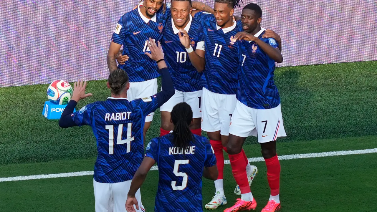 Francia vence 3-0 a Suecia y avanza en Mundial 2026
