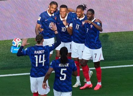 Francia vence 3-0 a Suecia y avanza en Mundial 2026 Francia vence 3-0 a Suecia y avanza en Mundial 2026