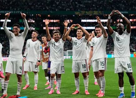 Hinchas mexicanos intentaron trasnochar a Ecuador antes del partido del Mundial Hinchas mexicanos intentaron trasnochar a Ecuador antes del partido del Mundial
