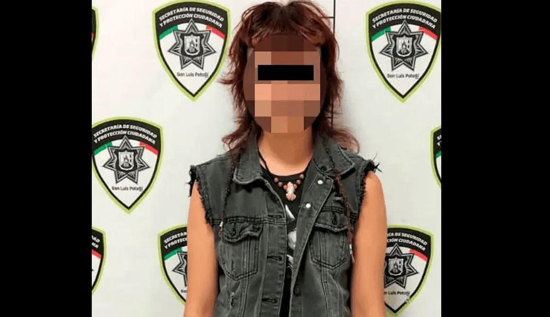 Detienen a mujer por presunta posesión de marihuana en el Centro Histórico